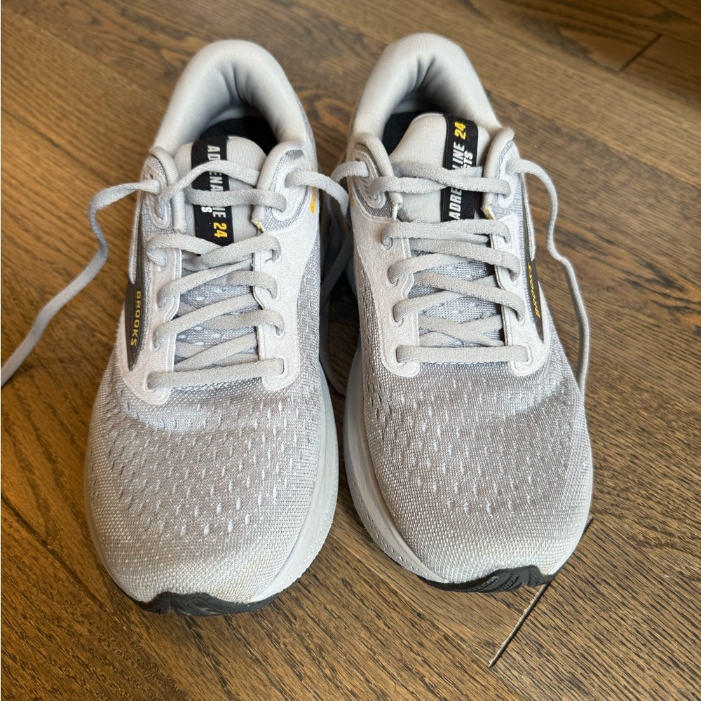 Brooks Adrenaline GTS 24 Running Shoes